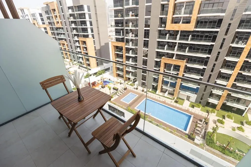 Inviting Studio In Azizi Riviera, Close To Downtown Dubai